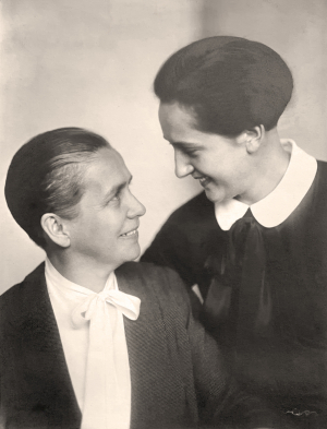 Meta (li.) und Marga Gadesmann (re.)